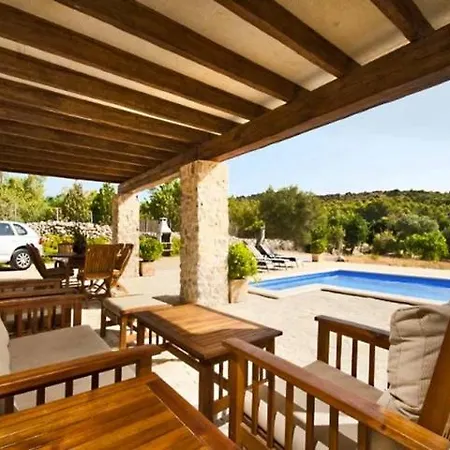 Cal Rei Villa *